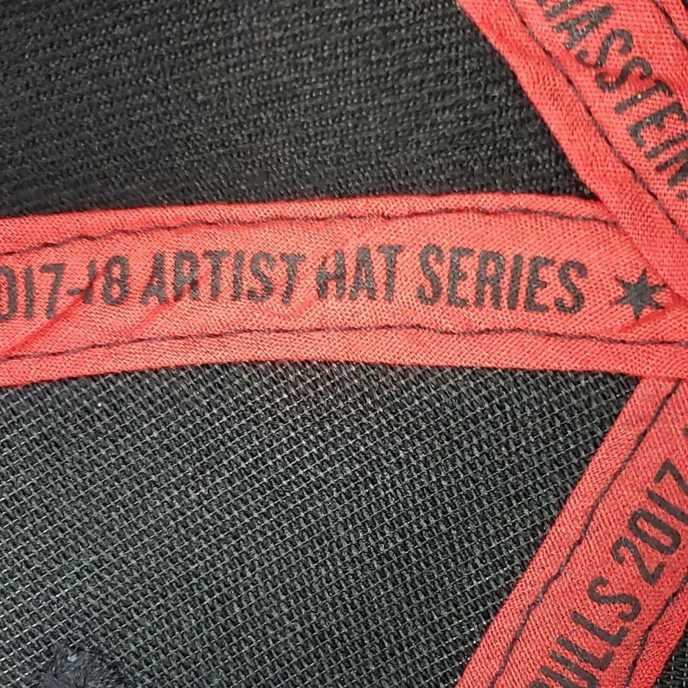 Melonwear‎ Chicago Bulls Elias Stein Artist Series Snapback Hat OS Black Red NBA
